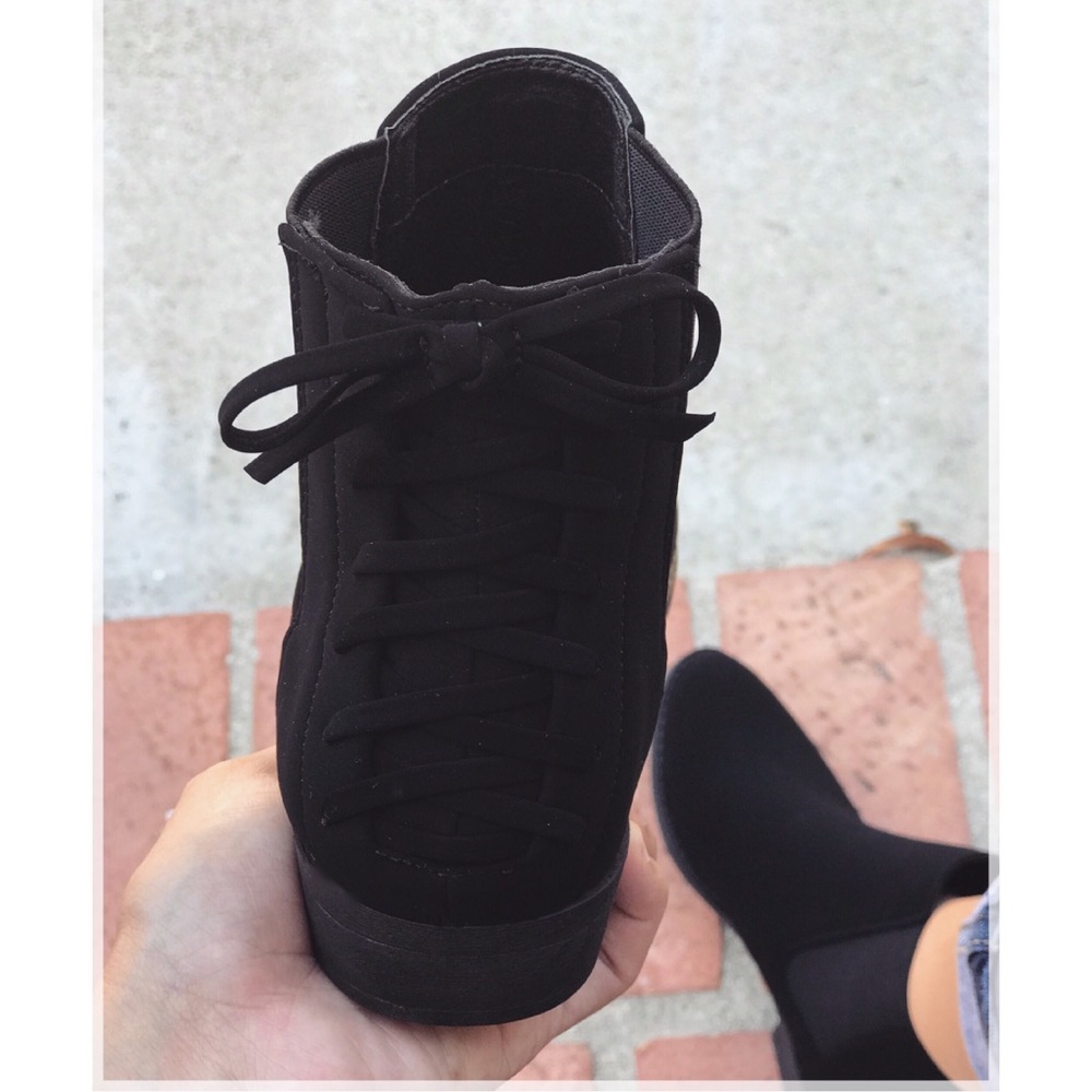 ▪️Emmie Black booties▪️